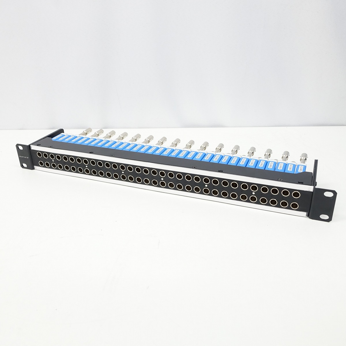 【中古】CANARE 32MD-ST 75Ωビデオパッチ盤 3G-SDI 対応 ビデオジャック MDVJ-STW 【埼玉発送2】